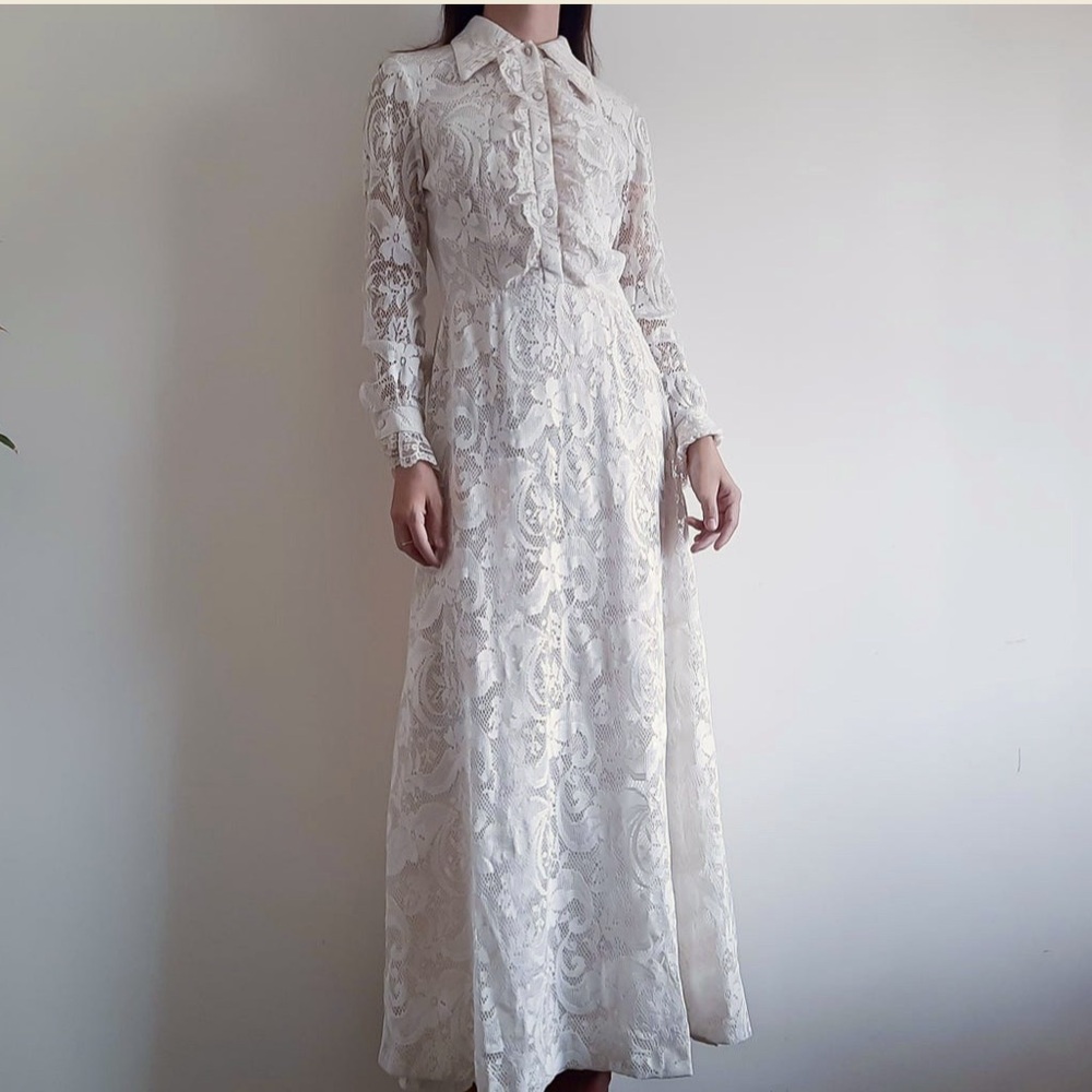 RARE ITEM!!! Vintage 1970s Cream Lace Wedding Dress - Maxi Gown - Picture 5 of 10